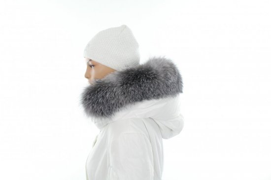 Fur trim on the hood - fox collar bluefrost L 23 (64 cm)