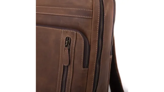 Kožený batoh na notebook UNISEX 28278 hnědý - svislá zipová kapsa
