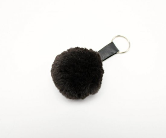 Kožušinová kľúčenka - farba: čierna