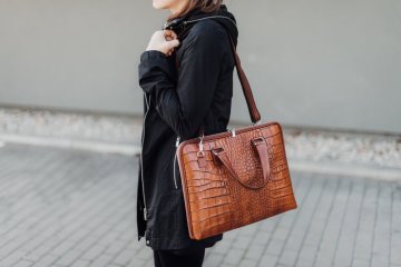 Dámska kožená taška na notebook Dámska kožená taška na notebook