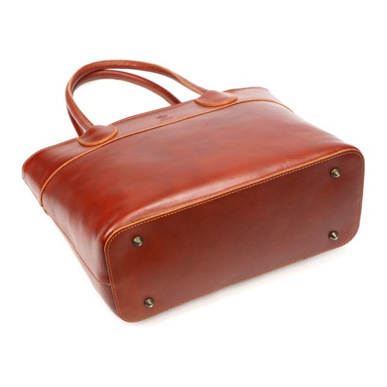 Dámská kožená kabelka Viktorie koňak - spodní kovové cvočky