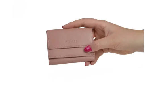 Dámska kožená peňaženka SG-21756 baby pink - reálna veľkosť