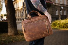 Pánská kožená business taška 27432 hnědá - na rameni