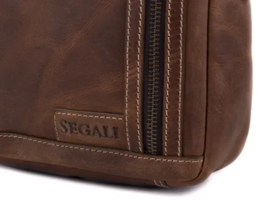 Pánská kožená taška přes rameno 23322 hnědá - logo výrobce