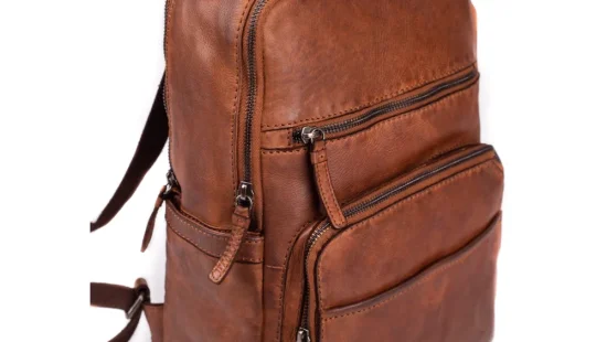Kožený batoh UNISEX 229411 koňak - zipové kapsy na přední straně
