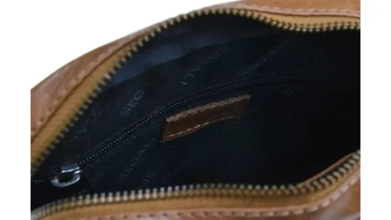 Pánská kožená taška přes rameno SG-27018 koňak - vnitřní vybavení 2