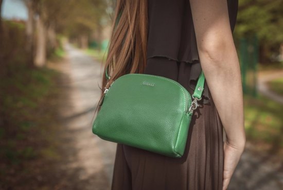 Dámská kožená taška přes rameno SG-212 zelená - reálná velikosti