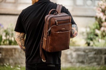 Pánsky kožený batoh do mesta
