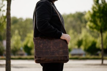 Pánská kožená taška přes rameno Pánská kožená taška přes rameno
