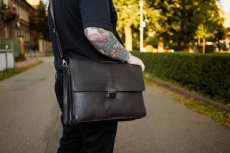 Kožená aktovka Burkely Bernard tm. hnědá - přes rameno Kožená aktovka Burkely Bernard tm. hnědá - přes rameno