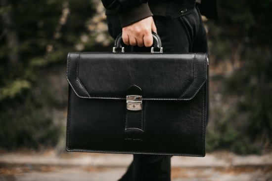 Kožená aktovka Pierre Cardin 21205 RM02 černá - reálná velikost 2