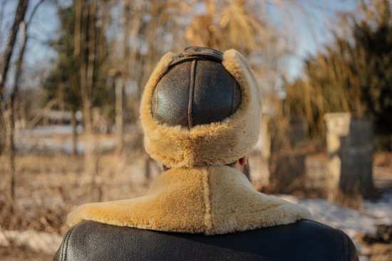 Kožešinová ušanka SPITFIRE - hnědá antik/béžový beránek