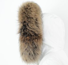 Kožešinový lem na kapuci - límec mývalovec M 35/24 (70 cm) 1 Kožešinový lem na kapuci - límec mývalovec M 35/24 (70 cm) 1