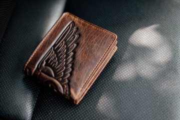 Hnedá pánska kožená peňaženka Hnedá pánska kožená peňaženka