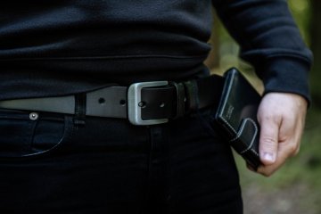 Čierny pánsky kožený opasok