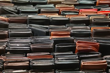 5 faktorů, které zohlednit při výběru peněženky - soubor kožených peněženek